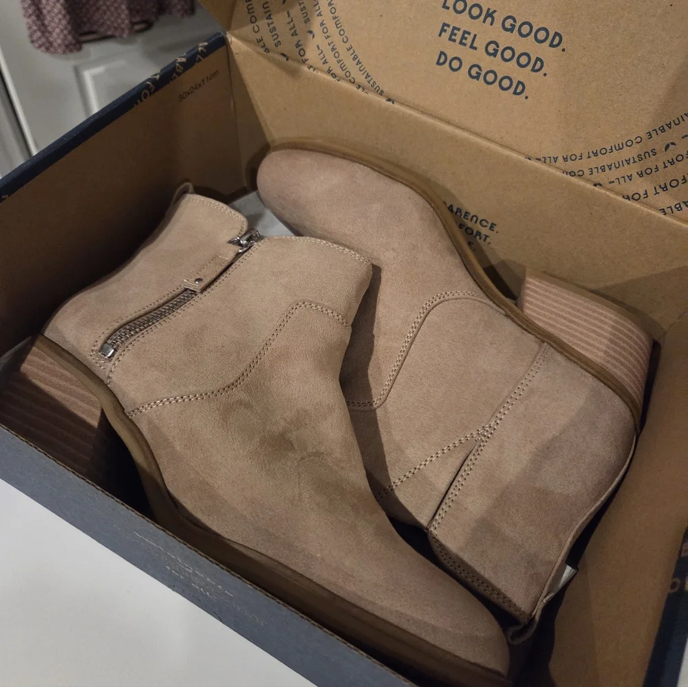 Dr. Scholl's Lawless Toast Taupe Ankle Boots Booties SIZE 7.5 NIB